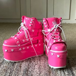 QOZMO - Bondage Heart Pink